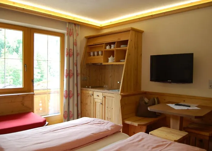 Hotel Schweizerhof 3*