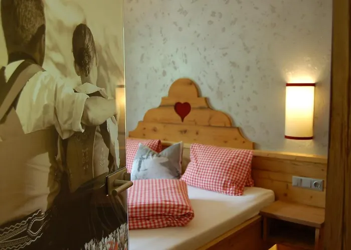 Hotel Schweizerhof 3*